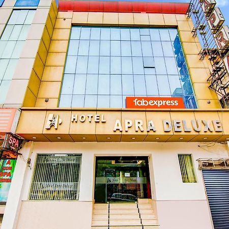Hotel Apra Deluxe Нью-Дели Экстерьер фото