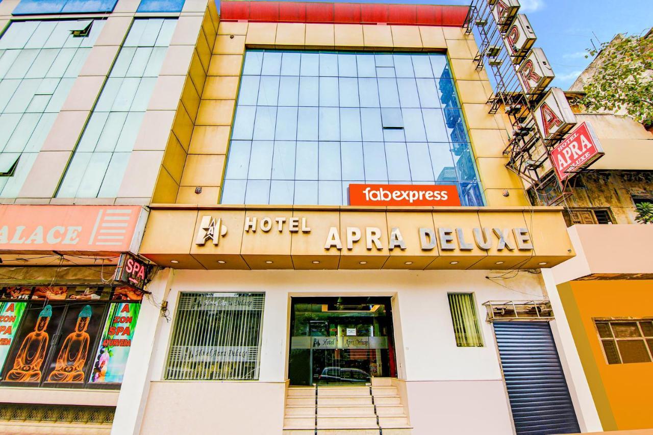 Hotel Apra Deluxe Нью-Дели Экстерьер фото